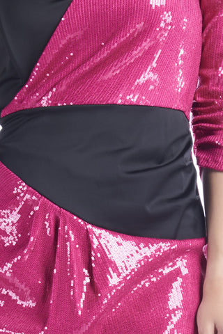 Abito corto monospalla full paillettes con contrasti in raso neri, relish fashion moda, abbigliamento femminile