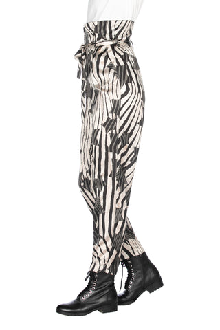 Panta paper bag con cintura più tasche fantasia animalier stelle, Relish High Fashion moda, Primavera Estate 2020, abbigliamento donna