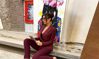 How to dress for smart working? Go easy and chic knitwear.