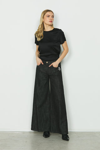 Panta LINDA_30 vita media 5 ts con bottone gioiello wild fit in black denim