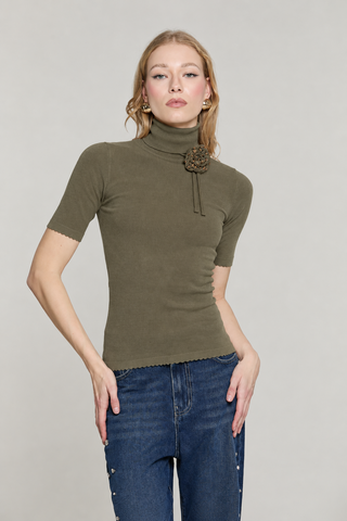 Maglia CAPRIM mezza manica collo alto con cintura fiore con strass