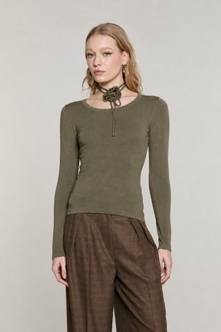 Maglia DANTIM manica lunga scollo madonna con collarino fiore con strass