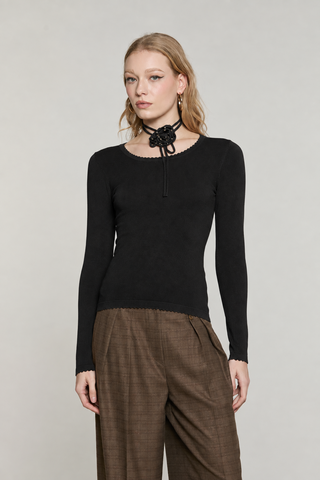 Maglia DANTIM manica lunga scollo madonna con collarino fiore con strass