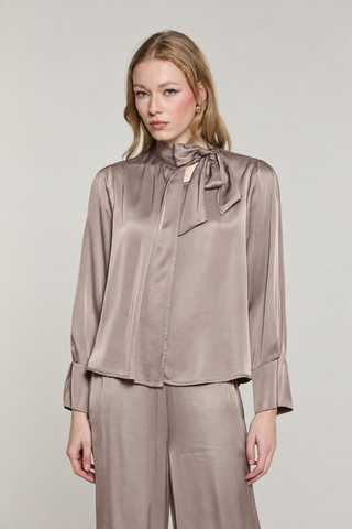Blusa POLK manica lunga con spacco polso più fusciacca più pannello con pieghe