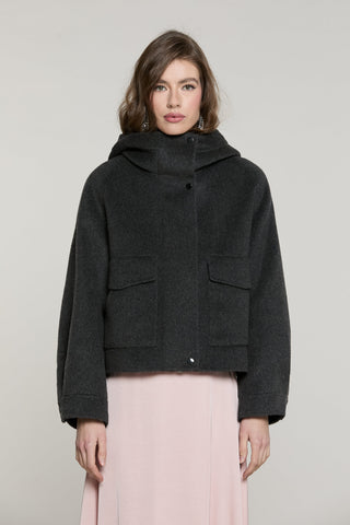 Cappotto LOVELYSA corto manica lunga con tasche toppa più cappuccio più zip più snap
