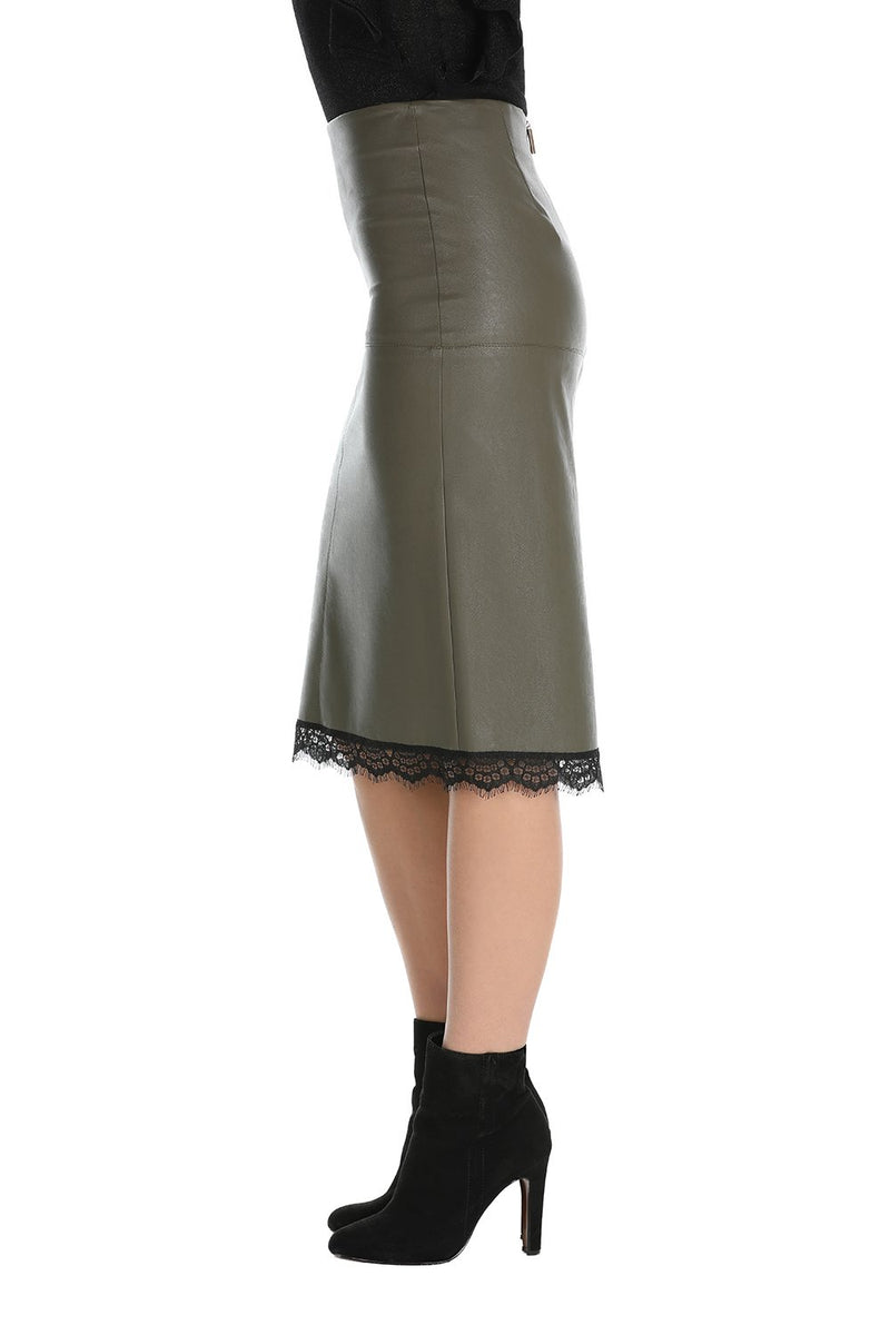 Gonna midi in ecopelle con bordo in pizzo e spacco laterale GOLNAR