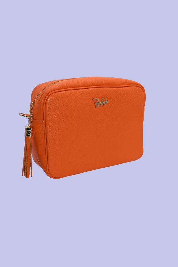 Borsa SHIZUCA con tracolla più zip più pendaglio pelle martellata